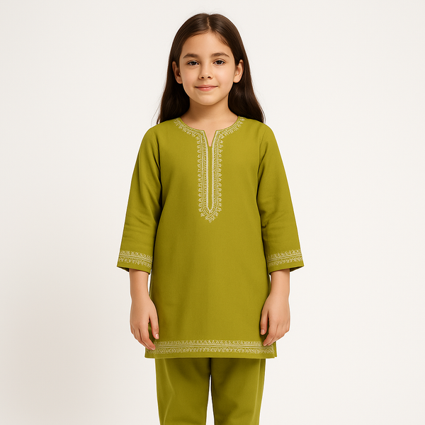 Girls Green Embordered 2 pc set 140